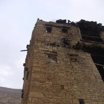 Старинная сторожевая башня в с.Кудиябросо